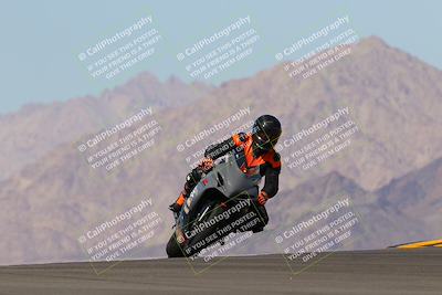 media/Oct-03-2022-Moto Forza (Mon) [[5f077a3730]]/Intermediate Group/Session 4 (Turn 9)/